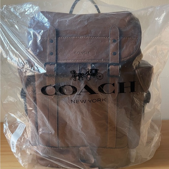 Coach Hike Backpack - Picture 10 of 11